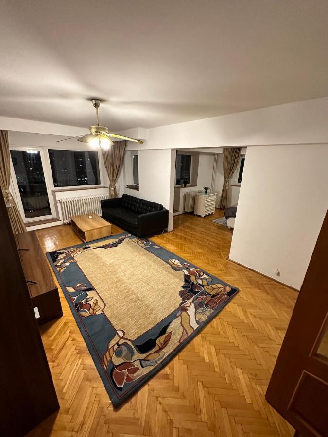 Unirii Lake Tribunal Bukarest Eksteriør billede